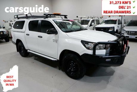 White 2020 Toyota Hilux Double Cab Pick Up SR (4X4)