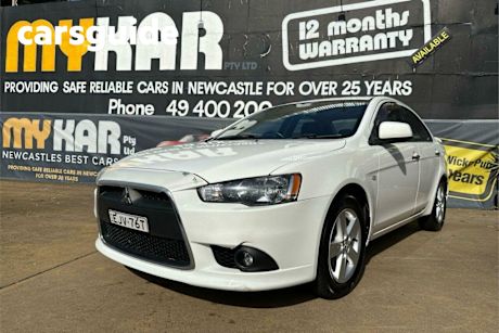 White 2014 Mitsubishi Lancer Sedan LX