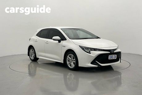 White 2019 Toyota Corolla Hatchback Ascent Sport (hybrid)
