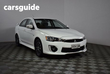 White 2017 Mitsubishi Lancer Sedan ES Sport