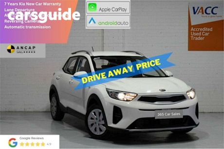 White 2023 Kia Stonic Wagon S