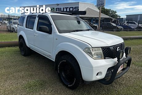White 2009 Nissan Pathfinder Wagon ST-L (4X4)