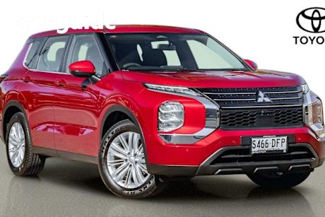 Red 2023 Mitsubishi Outlander Wagon ES 2WD