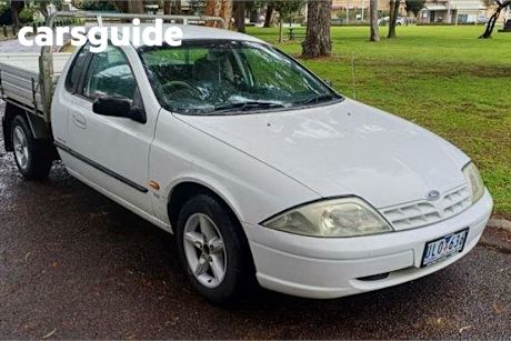 White 2001 Ford Falcon Cab Chassis XL