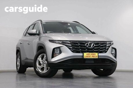 Silver 2022 Hyundai Tucson Wagon (FWD)