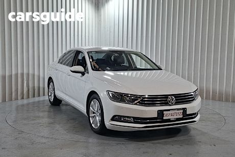 White 2016 Volkswagen Passat Sedan 132 TSI Comfortline