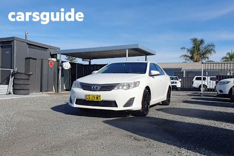 White 2012 Toyota Camry Sedan Altise