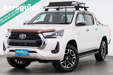 White 2020 Toyota Hilux Double Cab Pick Up SR5 (4X4)