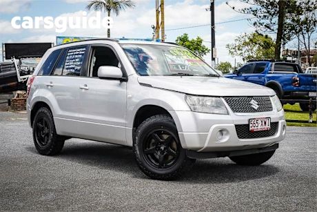 Silver 2010 Suzuki Grand Vitara Wagon (4X4)