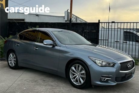 Blue 2017 Nissan Skyline Sedan