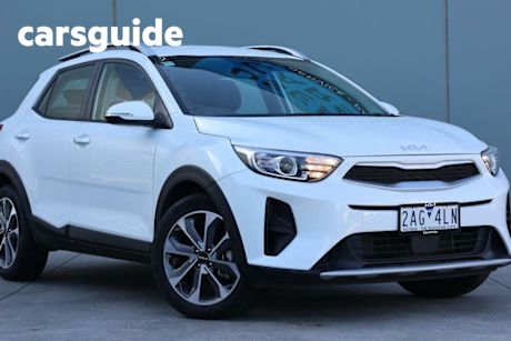 White 2023 Kia Stonic Wagon Sport