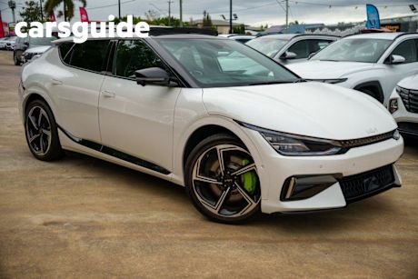 White 2023 Kia EV6 Wagon GT AWD