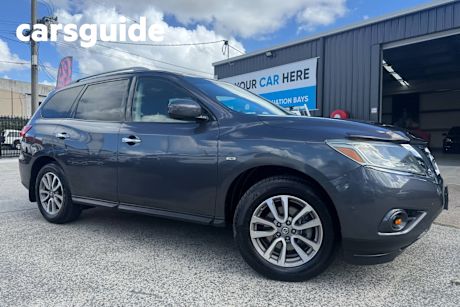 Grey 2013 Nissan Pathfinder Wagon ST (4X4)