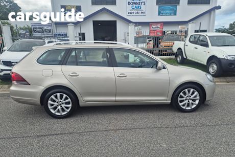 Gold 2012 Volkswagen Golf Wagon 118 TSI Comfortline