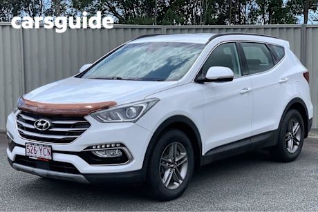 White 2017 Hyundai Santa FE Wagon Active