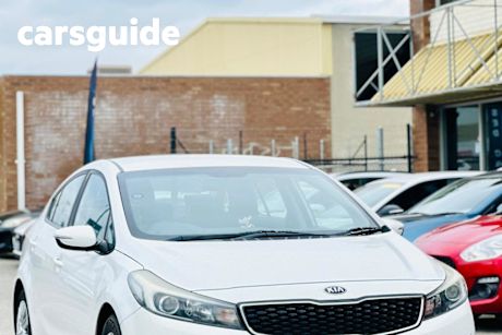 White 2017 Kia Cerato Sedan S