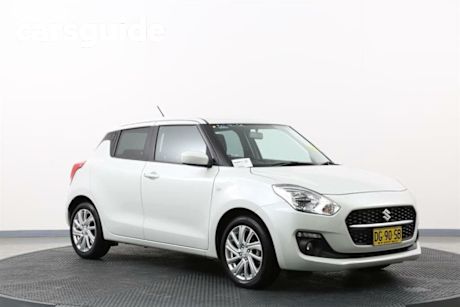 White 2023 Suzuki Swift Hatchback GL Navi