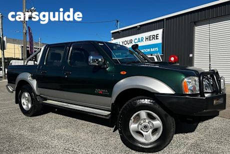 Green 2008 Nissan Navara Dual Cab Pick-up ST-R (4X4)