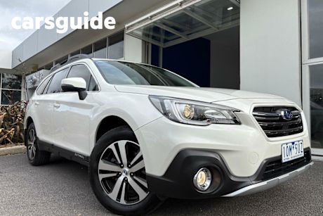 White 2018 Subaru Outback Wagon 2.5I