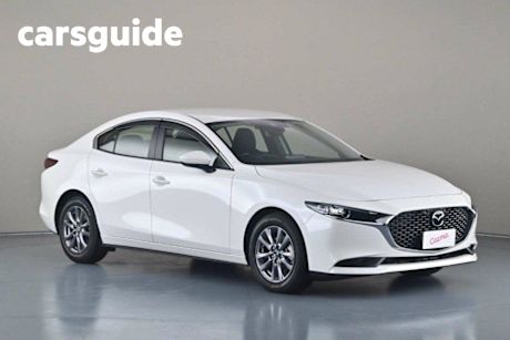 White 2022 Mazda 3 Sedan G20 Pure