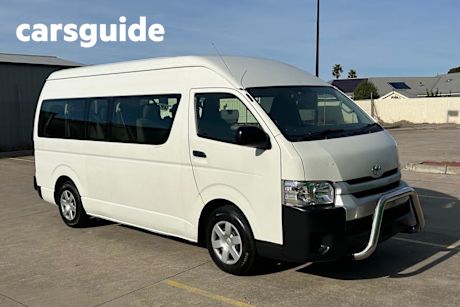 White 2016 Toyota Hiace Bus Commuter