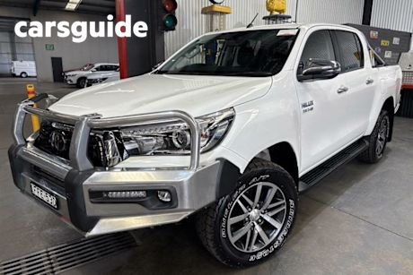 White 2020 Toyota Hilux Double Cab Pick Up SR5 (4X4)