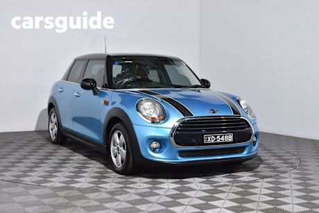 Blue 2017 Mini Cooper Hatchback 5D Hatch