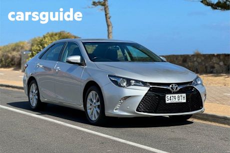 Silver 2016 Toyota Camry Sedan Atara S