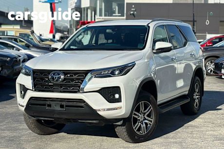 White 2023 Toyota Fortuner Wagon GXL