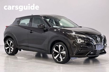 Black 2022 Nissan Juke Hatchback ST-L