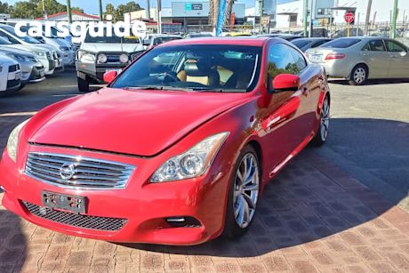 Red 2008 Nissan Other Coupe