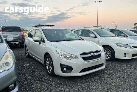 White 2014 Subaru Impreza Hatchback 2.0I (awd)