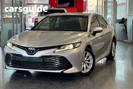 Silver 2019 Toyota Camry Sedan Ascent