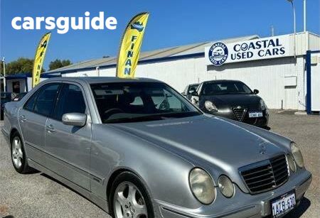 Silver 2000 Mercedes-Benz E320 Sedan Avantgarde