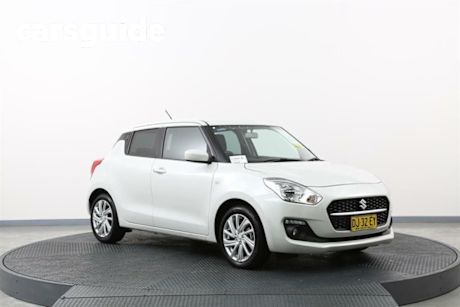 White 2023 Suzuki Swift Hatchback GL Navi
