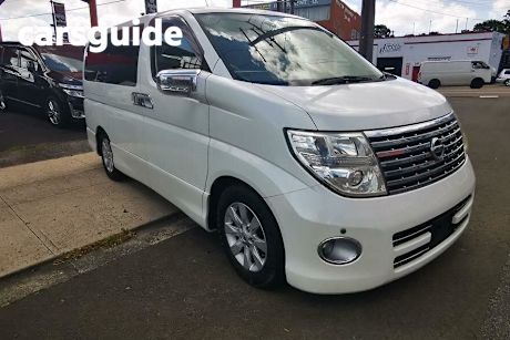 White 2005 Nissan Elgrand Commercial X