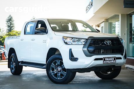 White 2023 Toyota Hilux Double Cab Pick Up SR (4X4)