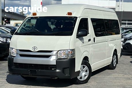 White 2017 Toyota Hiace Bus Commuter (12 Seats)