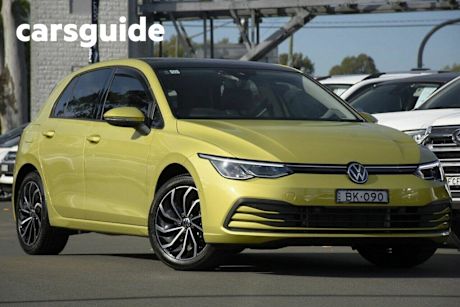 Green 2023 Volkswagen Golf Wagon 110TSI Life