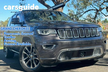 Grey 2017 Jeep Grand Cherokee Wagon Overland (4X4)
