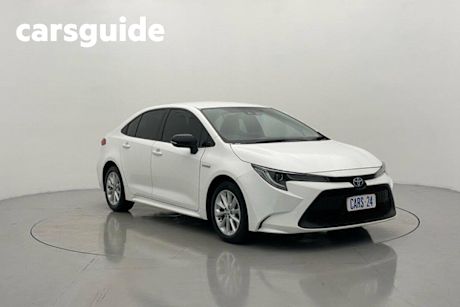 White 2022 Toyota Corolla Sedan SX Hybrid