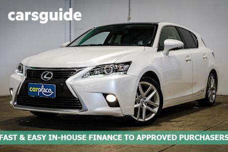 White 2016 Lexus CT200H Hatchback Luxury