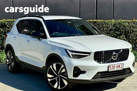 White 2022 Volvo XC40 Wagon Ultimate B5 Dark Mhev
