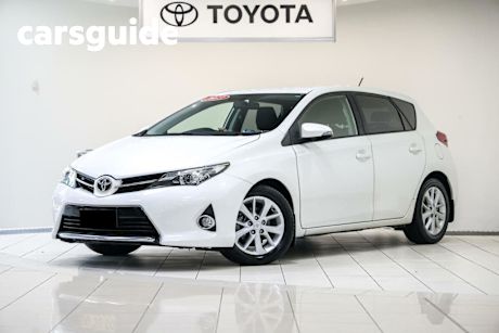 White 2013 Toyota Corolla Hatchback Ascent Sport