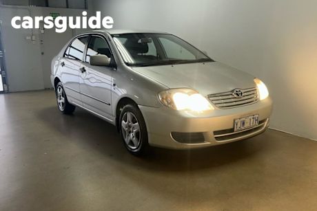 Silver 2005 Toyota Corolla Sedan Ascent