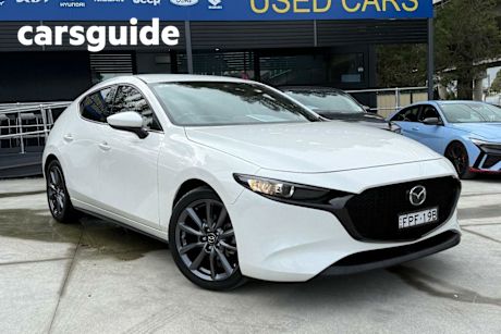 White 2020 Mazda 3 Hatchback G20 Touring