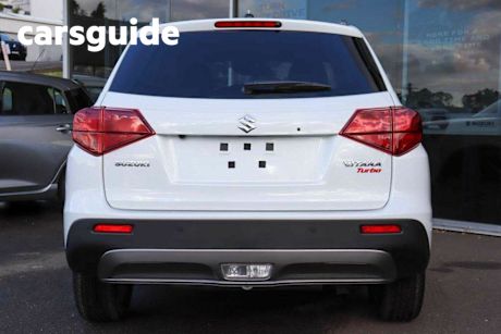 White 2024 Suzuki Vitara Wagon Turbo