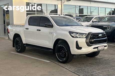 White 2020 Toyota Hilux Double Cab Pick Up SR HI-Rider