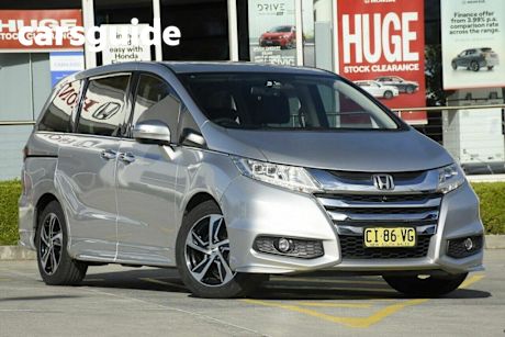 Silver 2014 Honda Odyssey Wagon VTI-L
