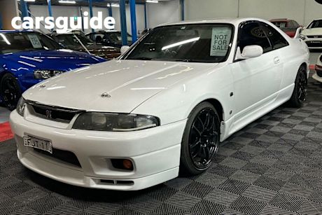 White 1995 Nissan Skyline Coupe GT-R